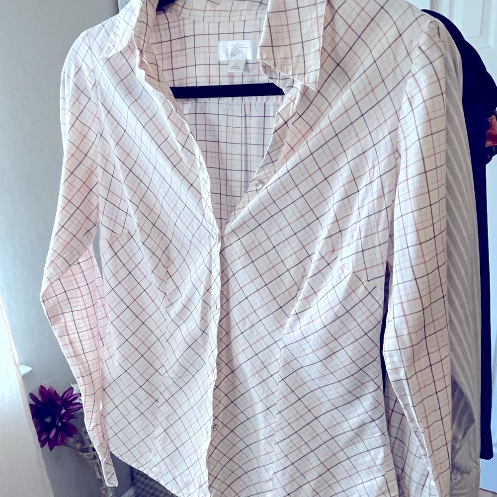 $8 SALE The Loft Button down 9B